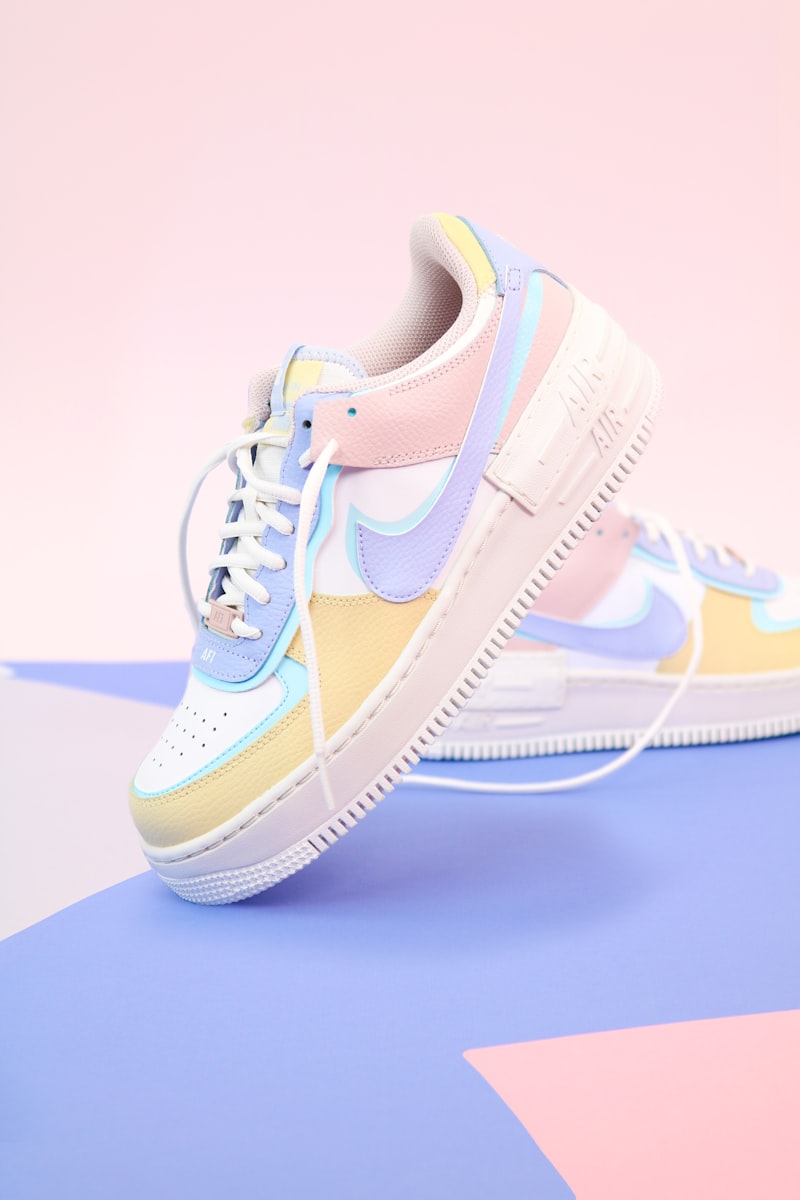 Harborline Leather Sneaker (Women's)